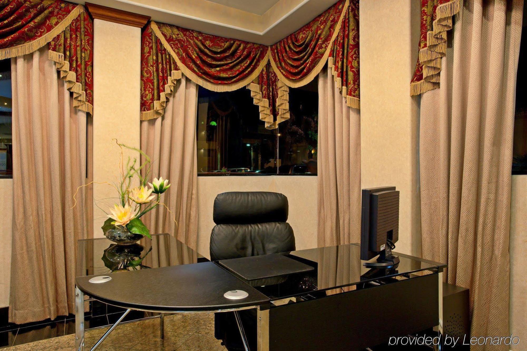 Hotel Xola Trademark Collection By Wyndham Moreno Valley